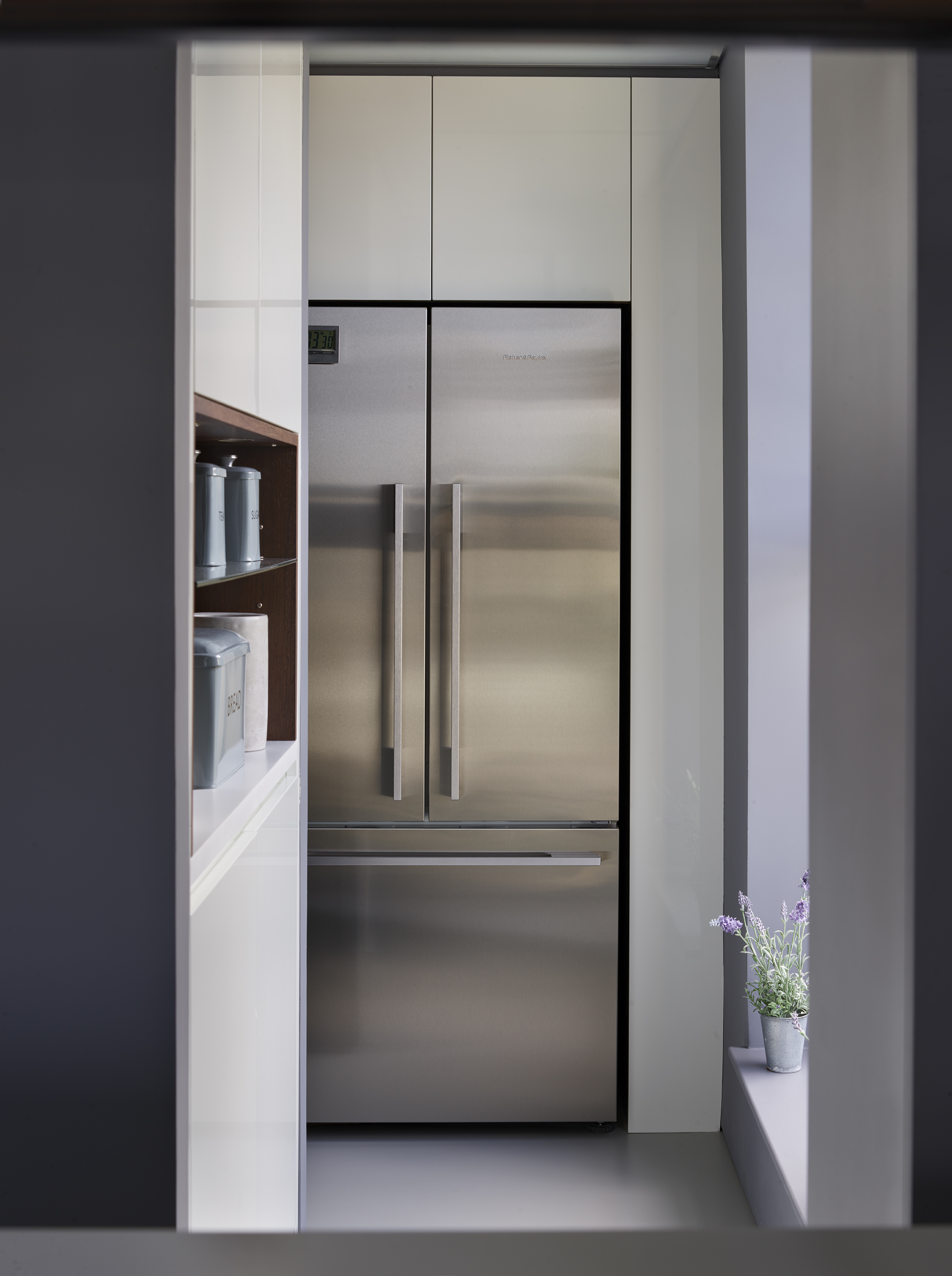 Luxury kitchen appliances with kitchen cupboards in grey