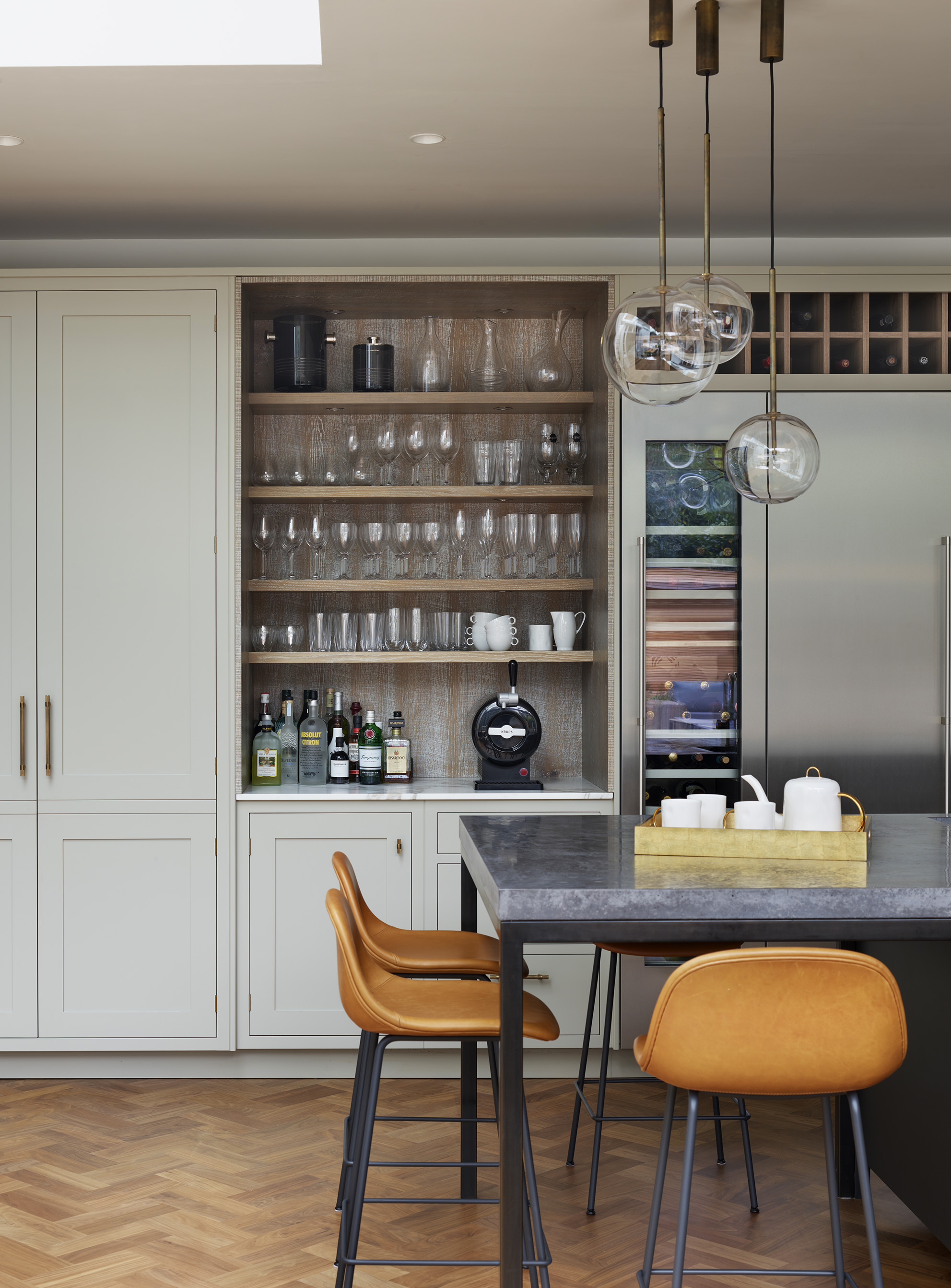 DC4047-013 kitchen lighting pendant over kitchen island with concrete work surface