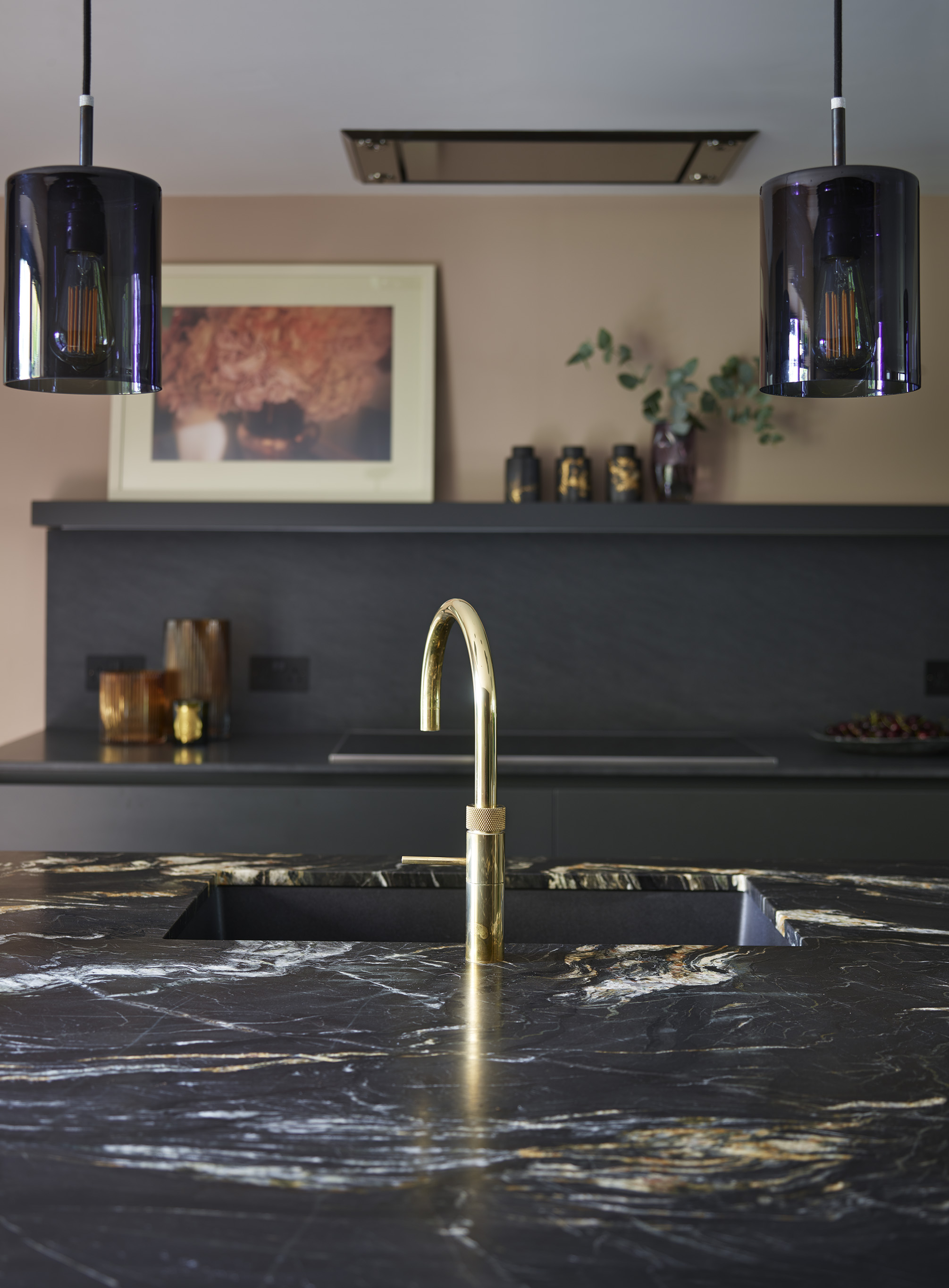 Roundhouse luxury kitchen with marble worktop