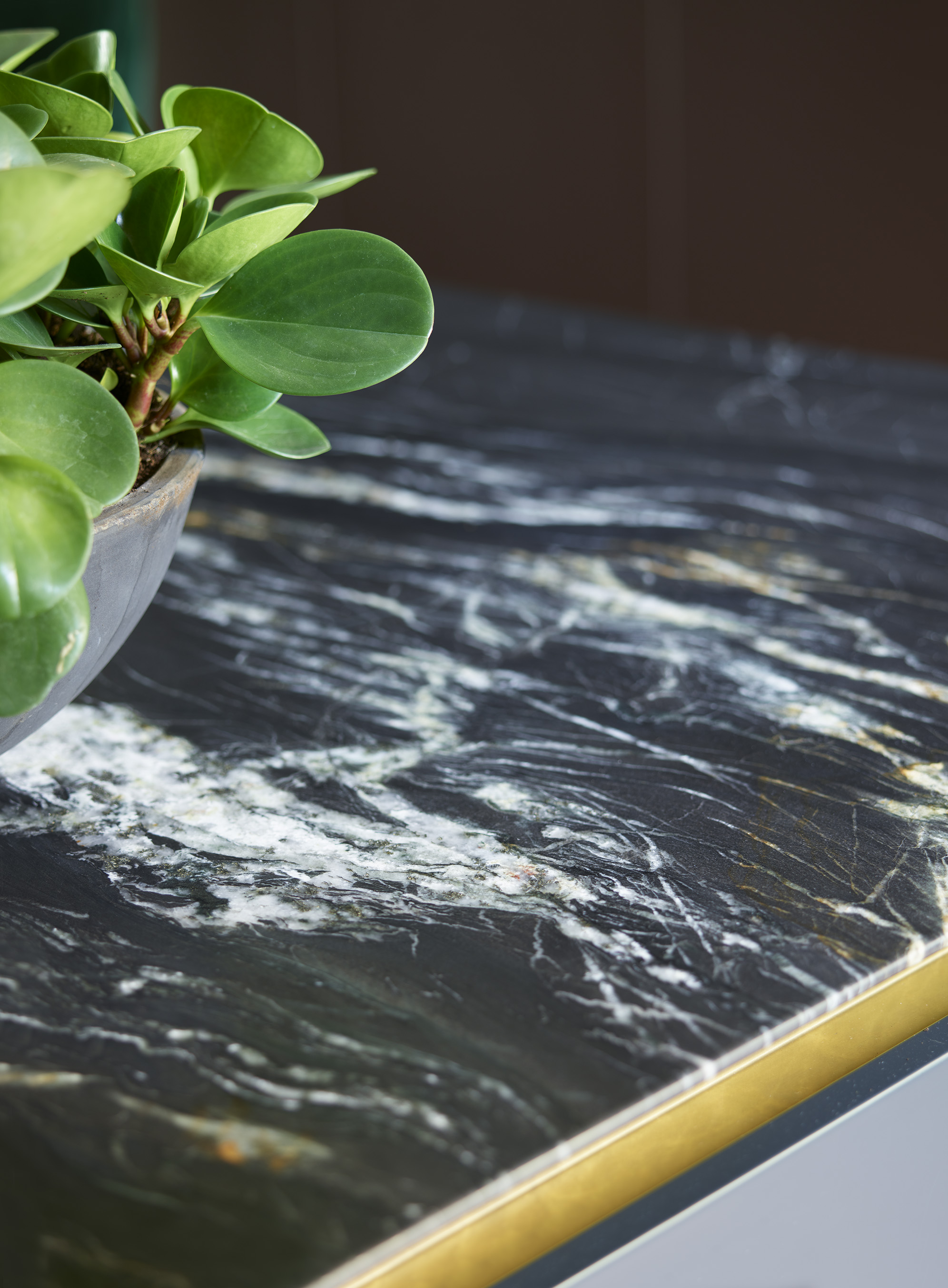 kitchen islands modern with marble work surface