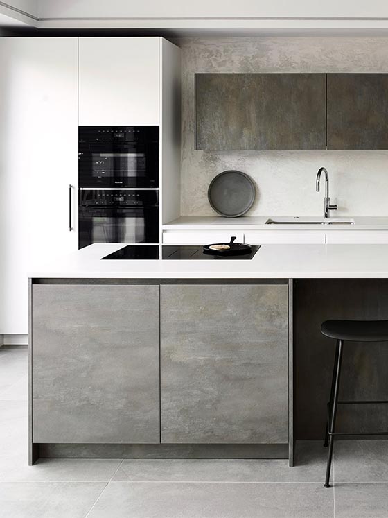 Kitchen island in grey with white marble worktop
