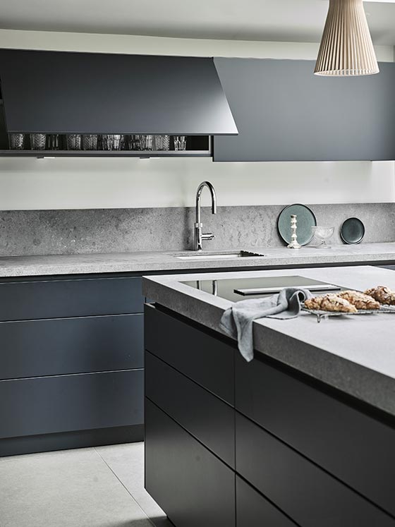 Kitchen in London bespoke kitchen island with grey marble worktop