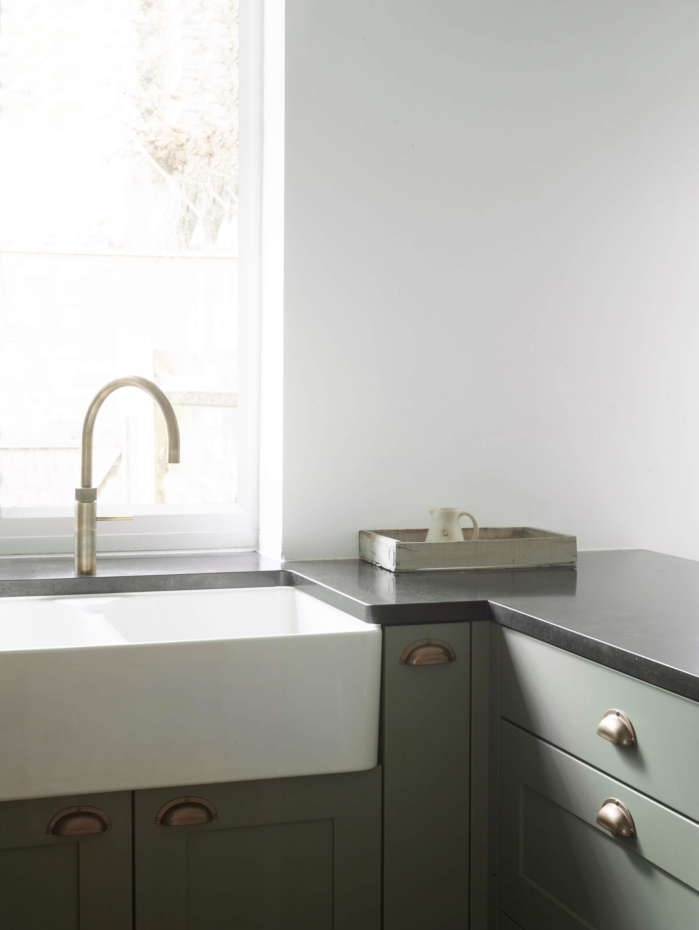 Roundhouse design ceramic butler sink , Quooker tap